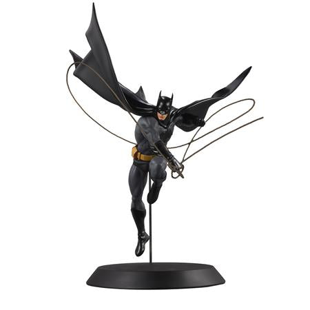 Dc Designer Series Batman By Dan Mora 1:6th Scale Resin Statue image