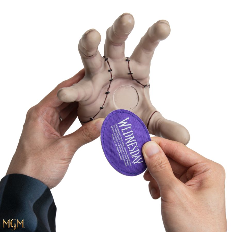 Wednesday Iconic Props Wednesday (TV) - Thing Magnetic Replica - Cinerepl | Stat...