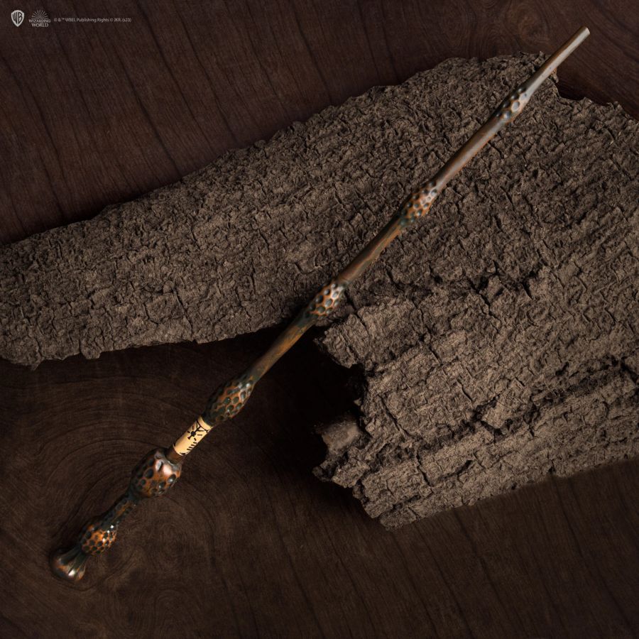 Pop Weasel - Image 5 of Harry Potter - Albus Dumbledore Essential PVC Wand Collection - CineReplicas - Replica - Image - Pop Weasel