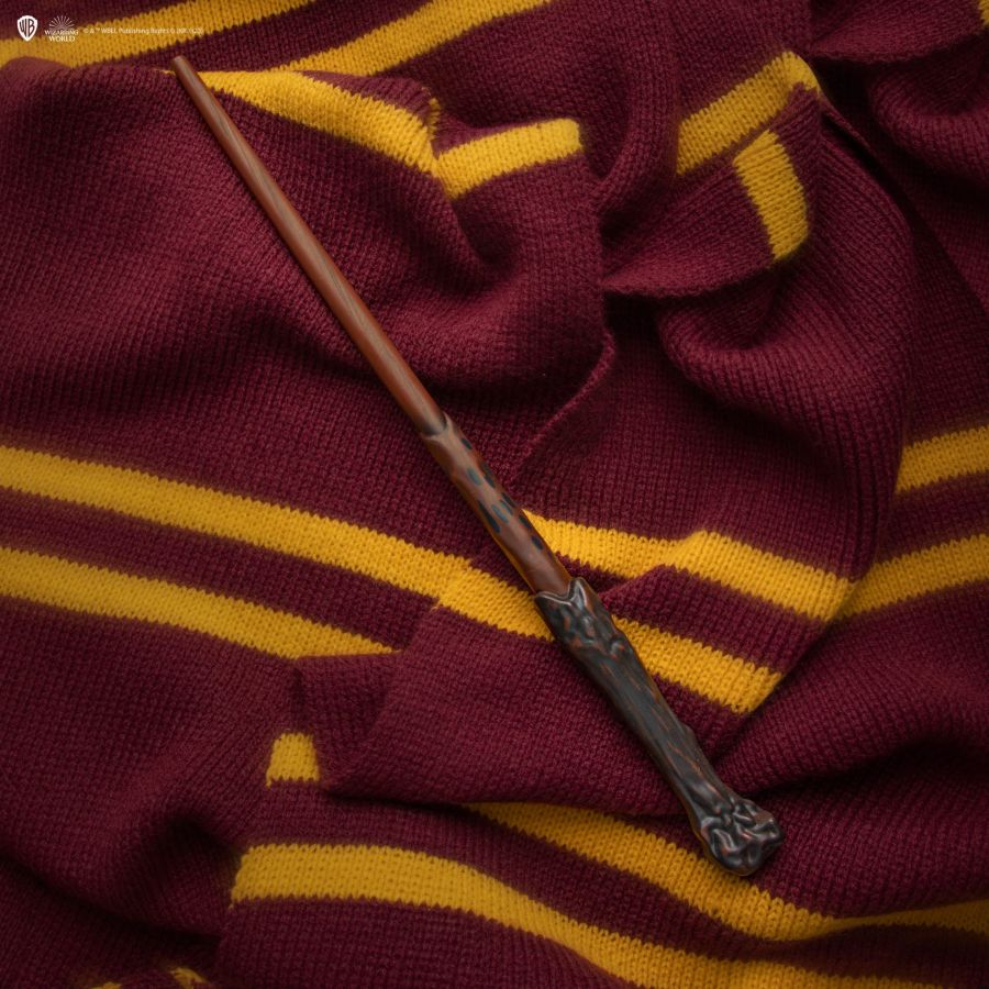 Pop Weasel - Image 5 of Harry Potter - Harry Potter Essential PVC Wand Collection - CineReplicas - Replica - Image - Pop Weasel