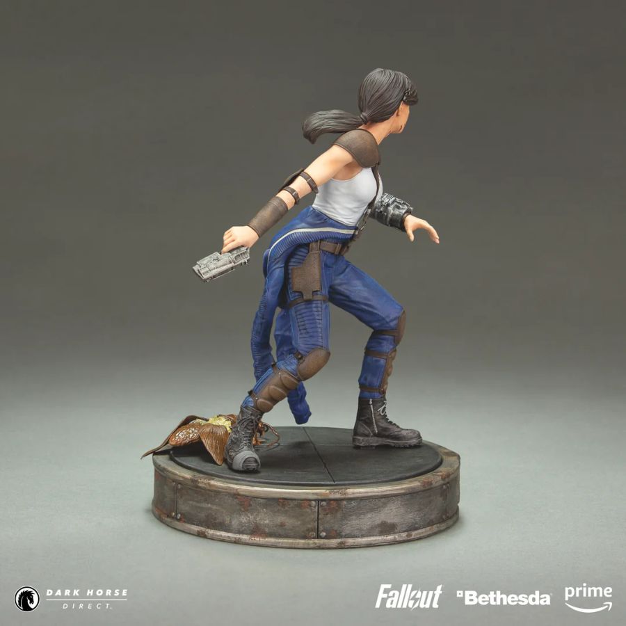 Pop Weasel - Image 4 of Fallout (TV) - Lucy Figure - Dark Horse Comics - statue - Image - Pop Weasel