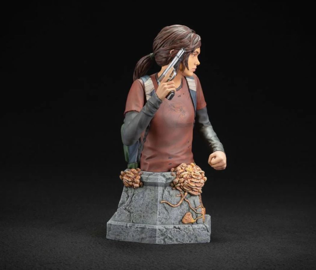 Image Pop Weasel - Image 3 of The Last of Us - Ellie with Handgun Bust - Dark Horse Comics