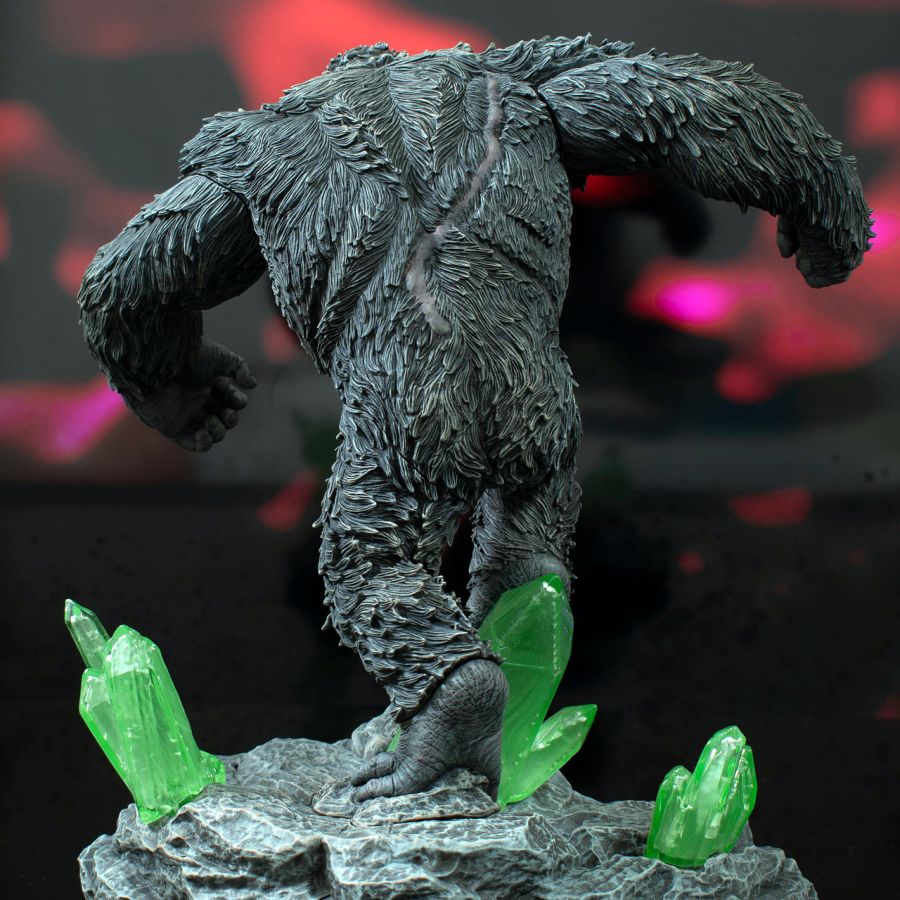 Image Pop Weasel - Image 5 of Godzilla x Kong - King Kong Deluxe Gallery PVC Statue - Diamond Select Toys - Statue - Image - Pop Weasel