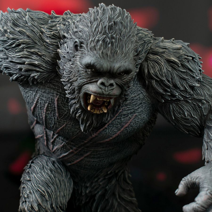 Image Pop Weasel - Image 6 of Godzilla x Kong - King Kong Deluxe Gallery PVC Statue - Diamond Select Toys - Statue - Image - Pop Weasel