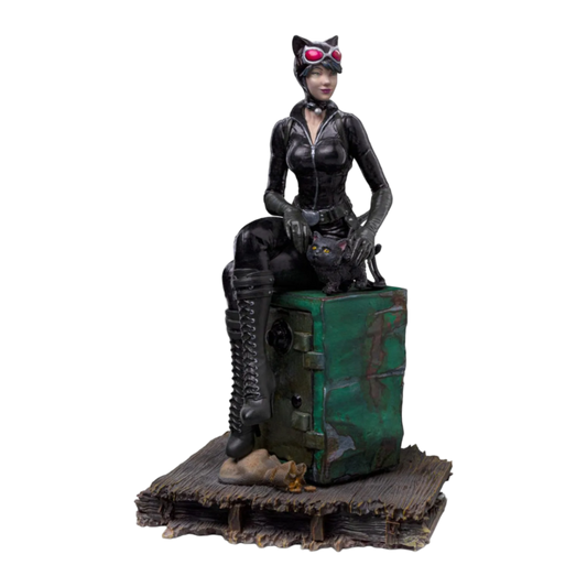 Batman - Catwoman (Gotham City Sirens) 1:10 Scale Statue - Iron Studios