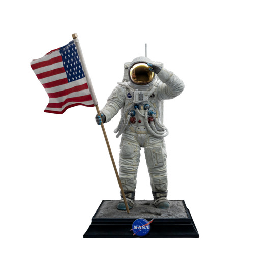 Apollo 11 - Astronaut 1:10 Scale Statue - Iron Studios