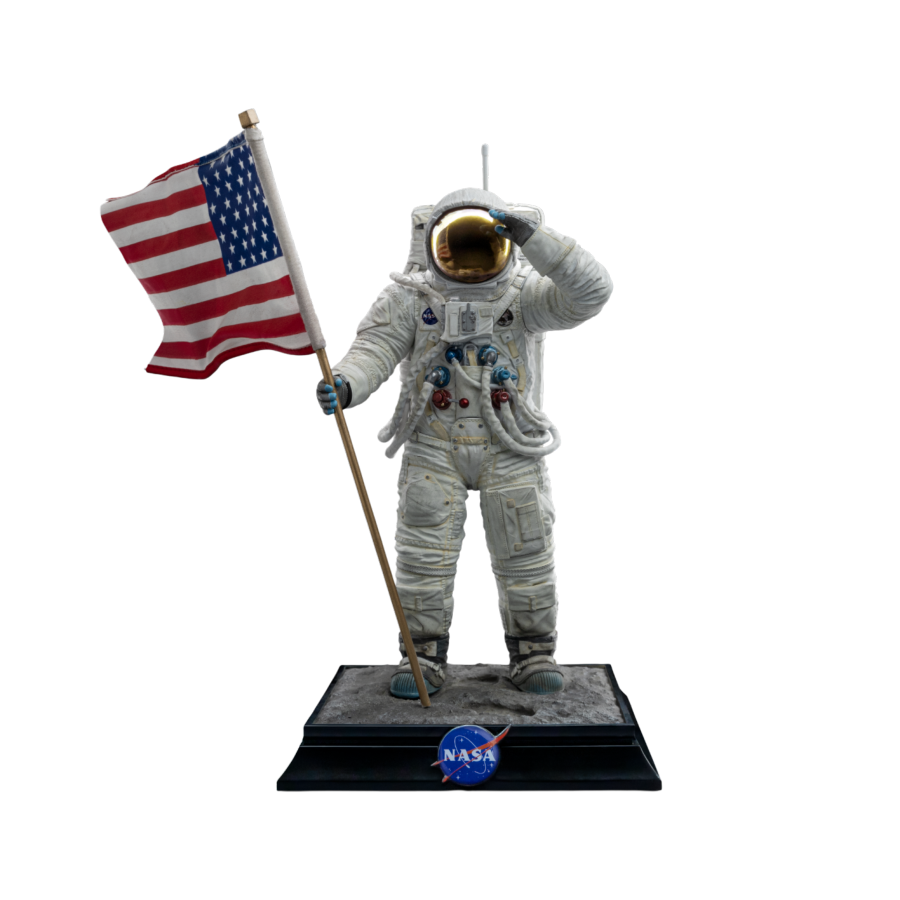 Apollo 11 - Astronaut 1:10 Scale Statue - Iron Studios - Statue - Image - Pop Weasel