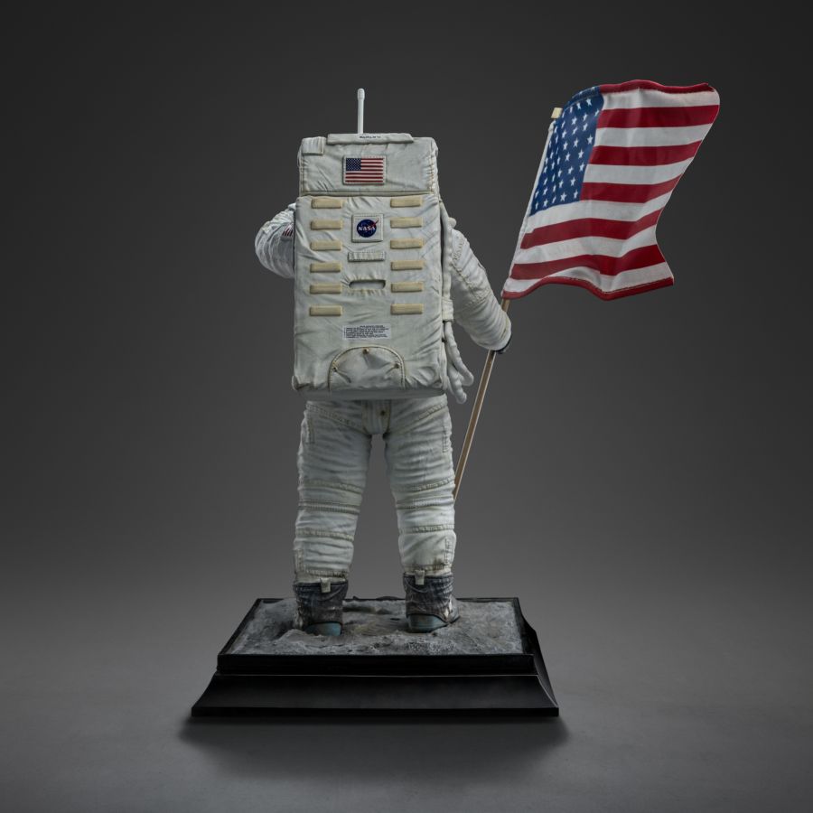 Image Pop Weasel - Image 4 of Apollo 11 - Astronaut 1:10 Scale Statue - Iron Studios - Statue - Image - Pop Weasel