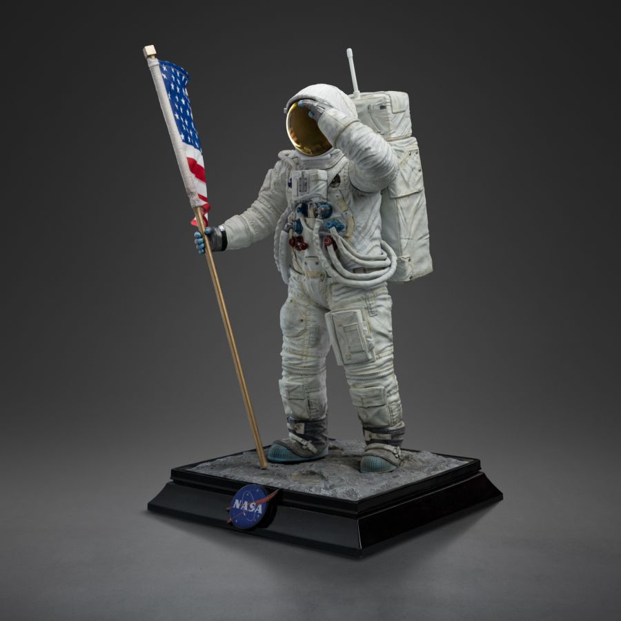 Image Pop Weasel - Image 5 of Apollo 11 - Astronaut 1:10 Scale Statue - Iron Studios - Statue - Image - Pop Weasel