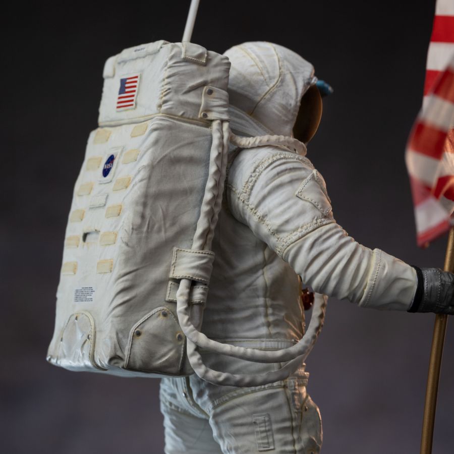 Image Pop Weasel - Image 8 of Apollo 11 - Astronaut 1:10 Scale Statue - Iron Studios - Statue - Image - Pop Weasel