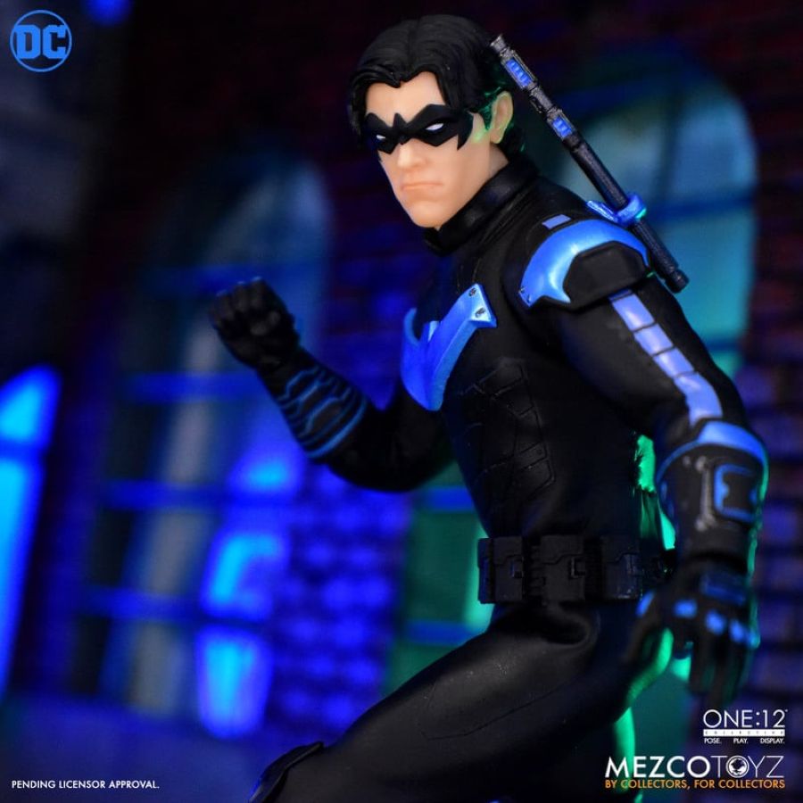 Image Pop Weasel - Image 3 of Batman - Nightwing One:12 Collective Figure - Mezco Toyz - Action Figure - Image - Pop Weasel