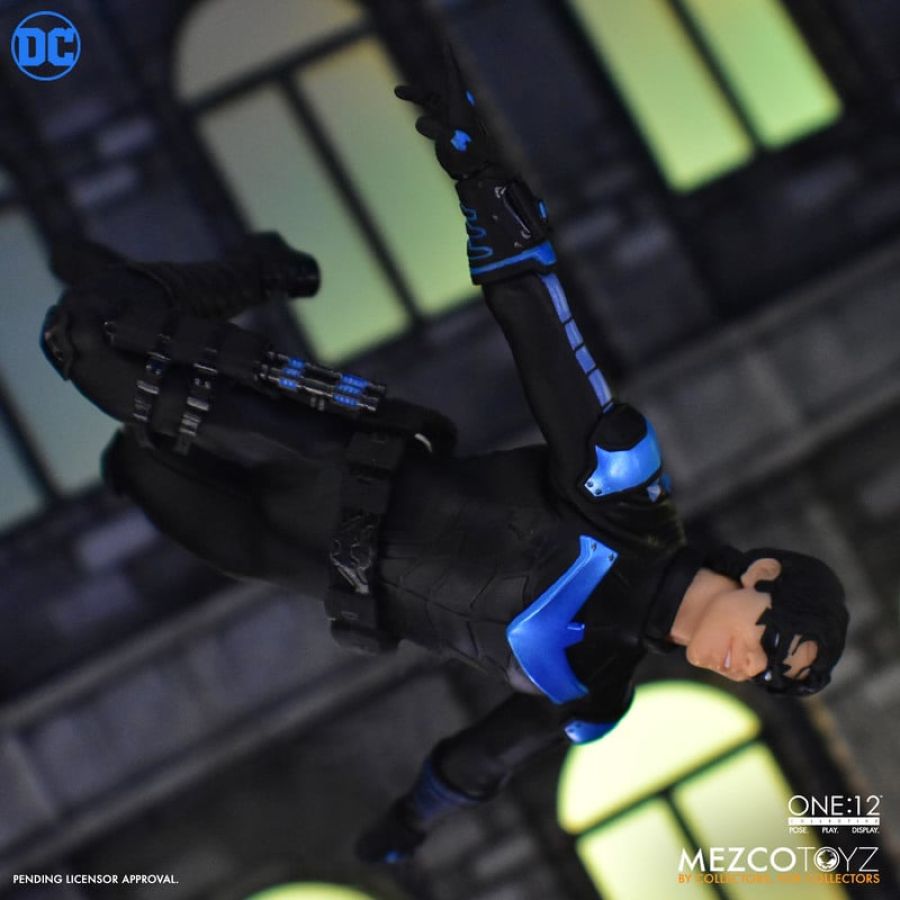 Image Pop Weasel - Image 7 of Batman - Nightwing One:12 Collective Figure - Mezco Toyz - Action Figure - Image - Pop Weasel