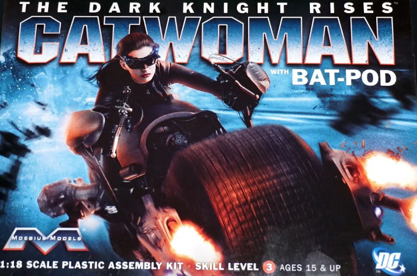 1/25 Catwoman W/ Bat-Pod - Model - Image - Pop Weasel