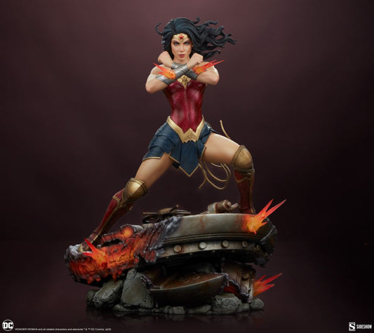 Pop Weasel - Image 2 of Wonder Woman - Saving The Day Premium Format Statue - Sideshow Collectibles