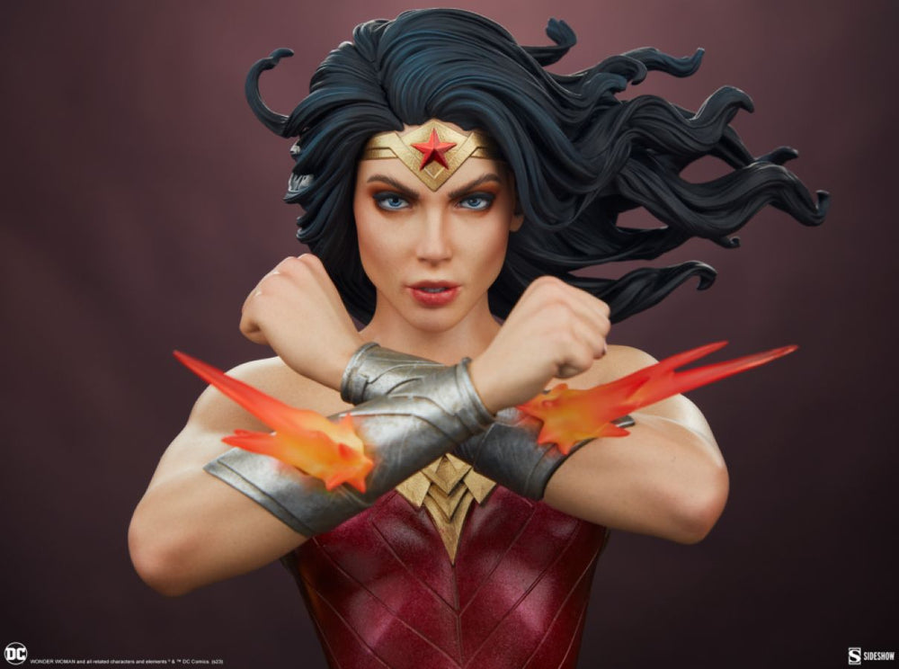 Pop Weasel - Image 7 of Wonder Woman - Saving The Day Premium Format Statue - Sideshow Collectibles - Statue - Image - Pop Weasel