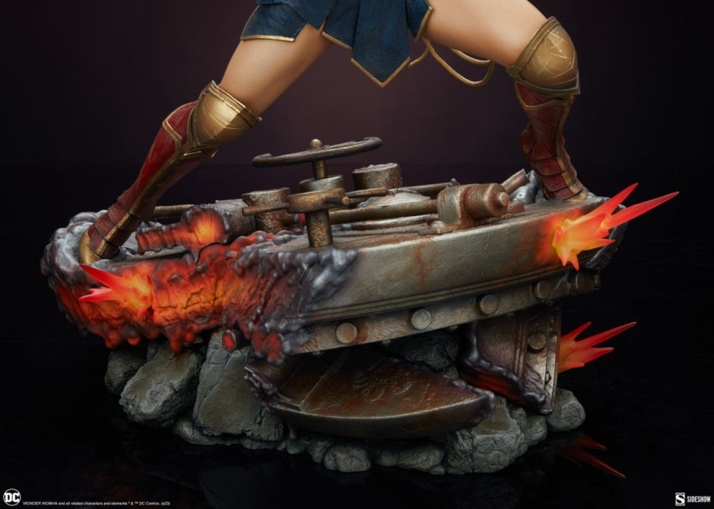 Pop Weasel - Image 9 of Wonder Woman - Saving The Day Premium Format Statue - Sideshow Collectibles - Statue - Image - Pop Weasel