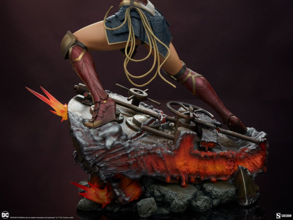 Pop Weasel - Image 10 of Wonder Woman - Saving The Day Premium Format Statue - Sideshow Collectibles - Statue - Image - Pop Weasel