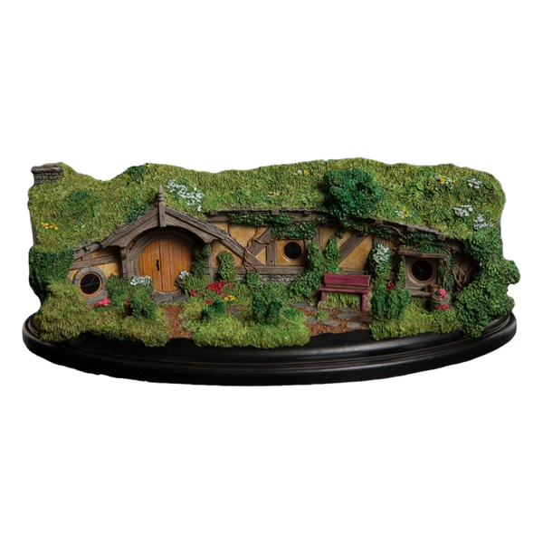 Pop Weasel Image of The Hobbit - #23 The Great Garden Smial Hobbit Hole Diorama - Weta