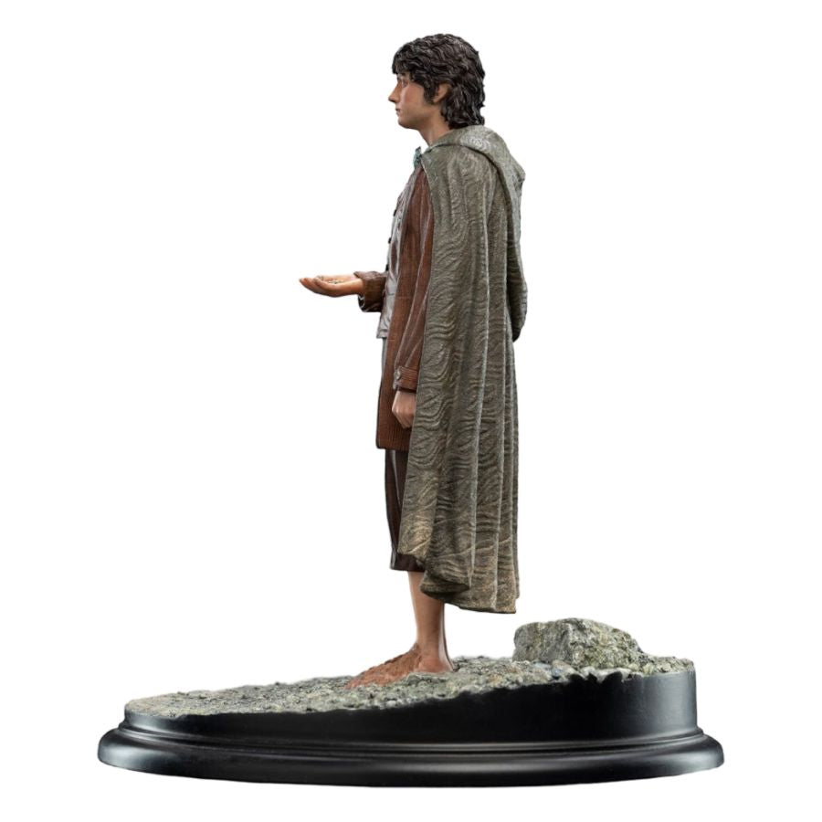 Pop Weasel - Image 5 of The Lord of the Rings - Frodo Baggins, Ringbeaer Classic Series 1:6 Scale Statue - Weta - Statue - Image - Pop Weasel